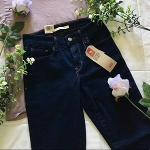 Levi’s Classic Mid-Rise Skinny